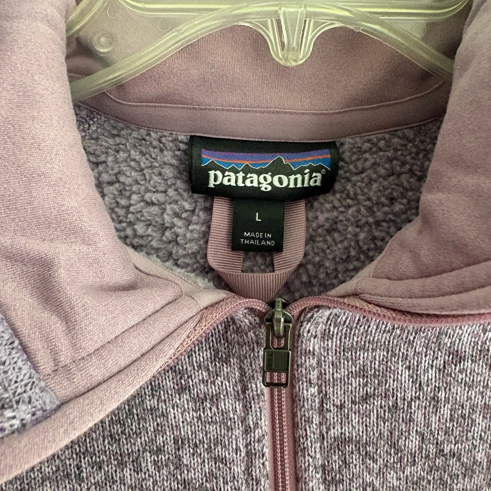 Patagonia Half-Zip Pullover Sweatshirt in Heathered Lavender - Picture 4 of 4